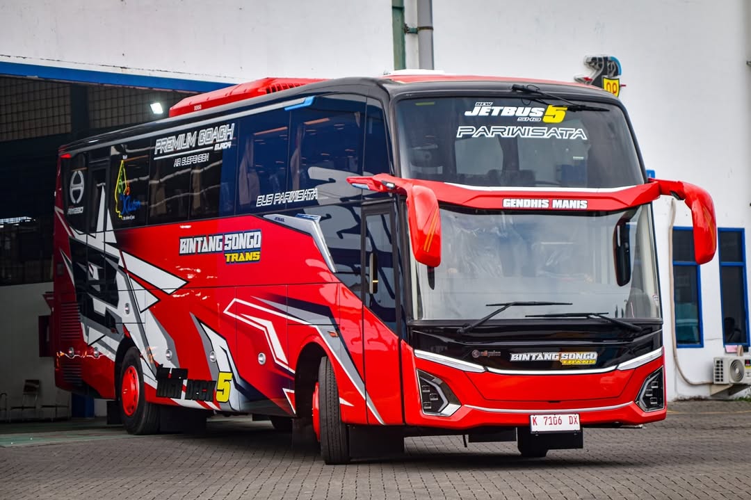 Hino RM JSLU QJJ 280HP