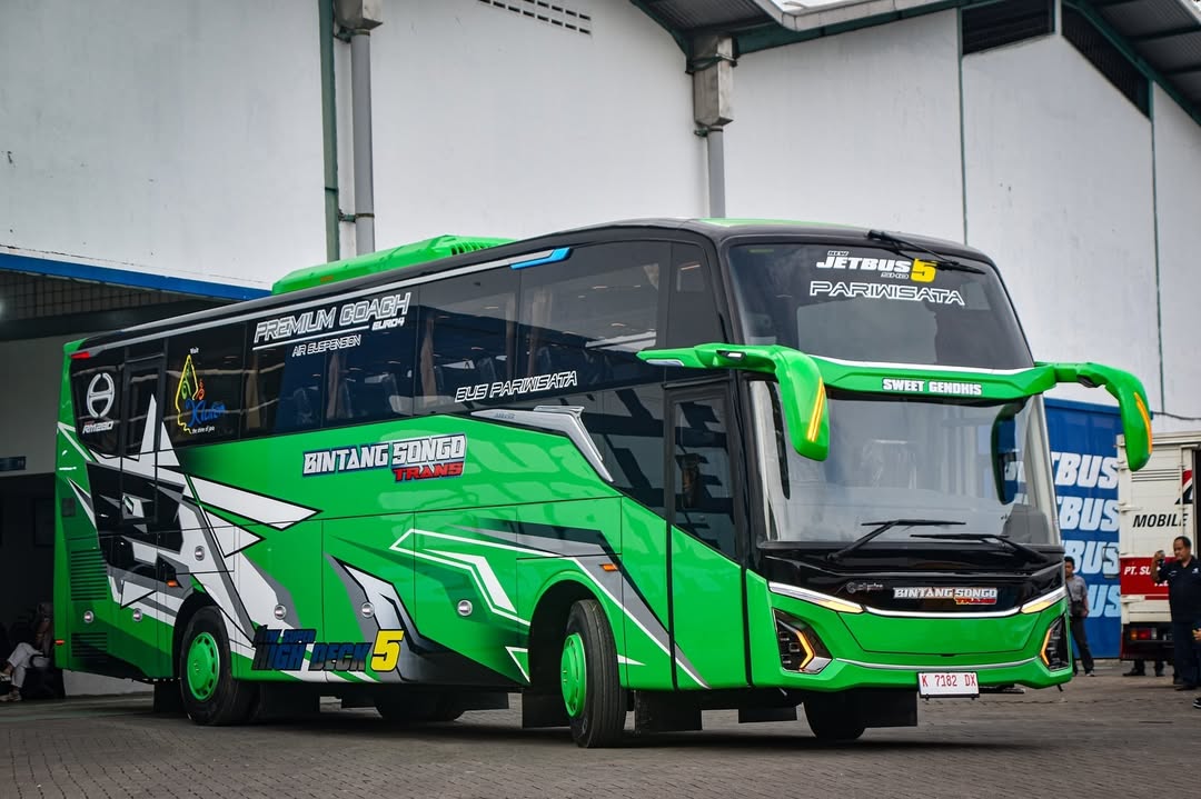 Hino RM JSLU QJJ 280HP